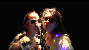 DANS LA RÉPUBLIQUE DU BONHEUR de Martin CRIMP mis en scène par Adélaïde Héliot